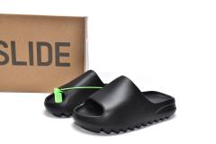 A Y**zy Slide Black FX0495