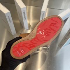 1:1 quality version Embroidered Heel Signature Red Sole Low-Top Casual Sneakers 3 colors 28894913