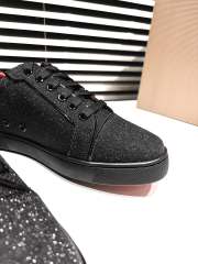 1:1 quality version Embroidered Heel Signature Red Sole Low-Top Casual Sneakers 3 colors 28894913