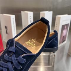1:1 quality version Embroidered Heel Signature Red Sole Low-Top Casual Sneakers 3 colors 28894913