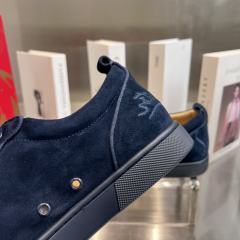 1:1 quality version Embroidered Heel Signature Red Sole Low-Top Casual Sneakers 3 colors 28894913