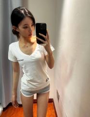 1:1 quality version 28088599 Limited Red Letter Print V-Neck Tee 2 colors for girls