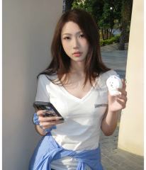 1:1 quality version 28088599 Limited Red Letter Print V-Neck Tee 2 colors for girls