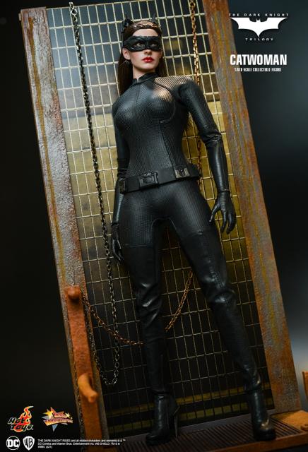 Hot Toys 1/6 MMS627 - The Dark Knight Trilogy - Catwoman IN STOCK