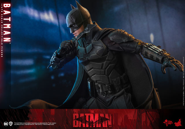 Hot Toys 1/6 MMS638 - The Batman - Batman IN STOCK