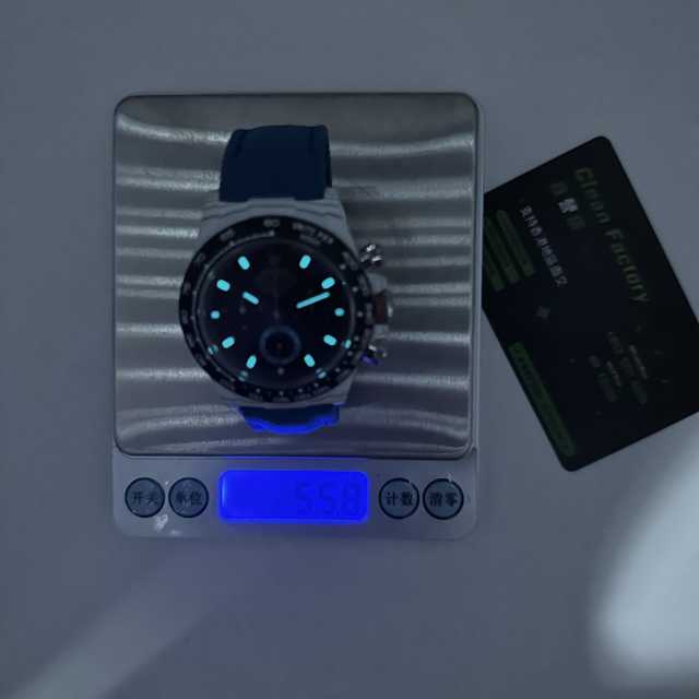 香港高仿手錶DIW廠碳纖維地通拿54克白色