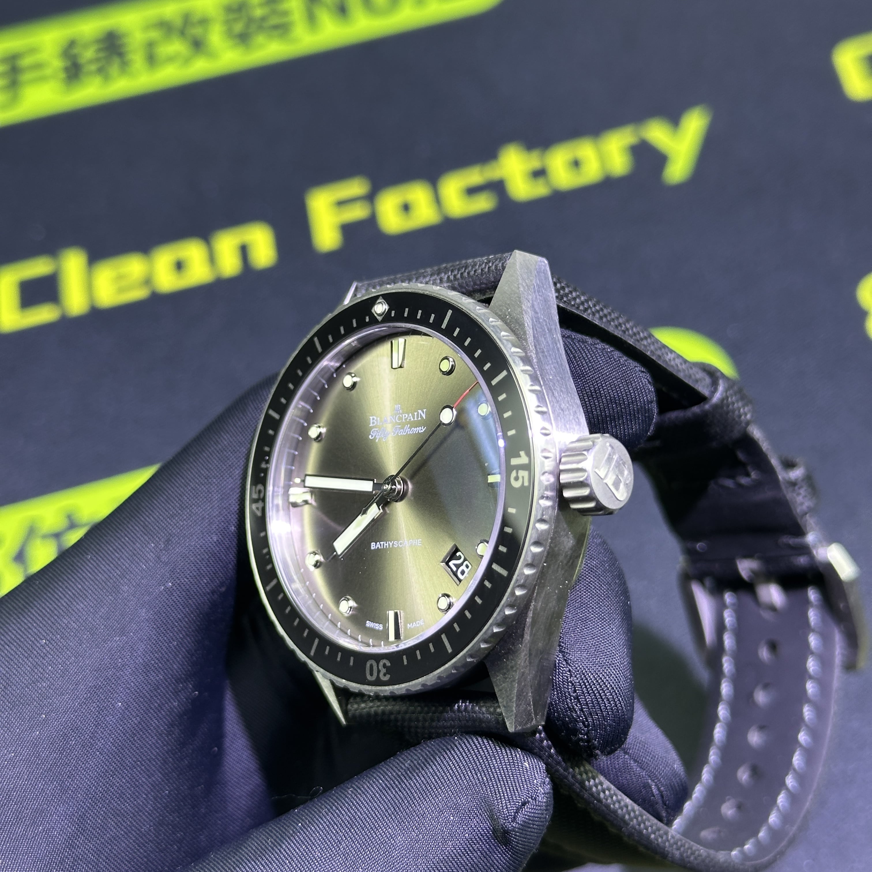 GF廠寶珀五十噚背透機芯實拍-改Cal.1315