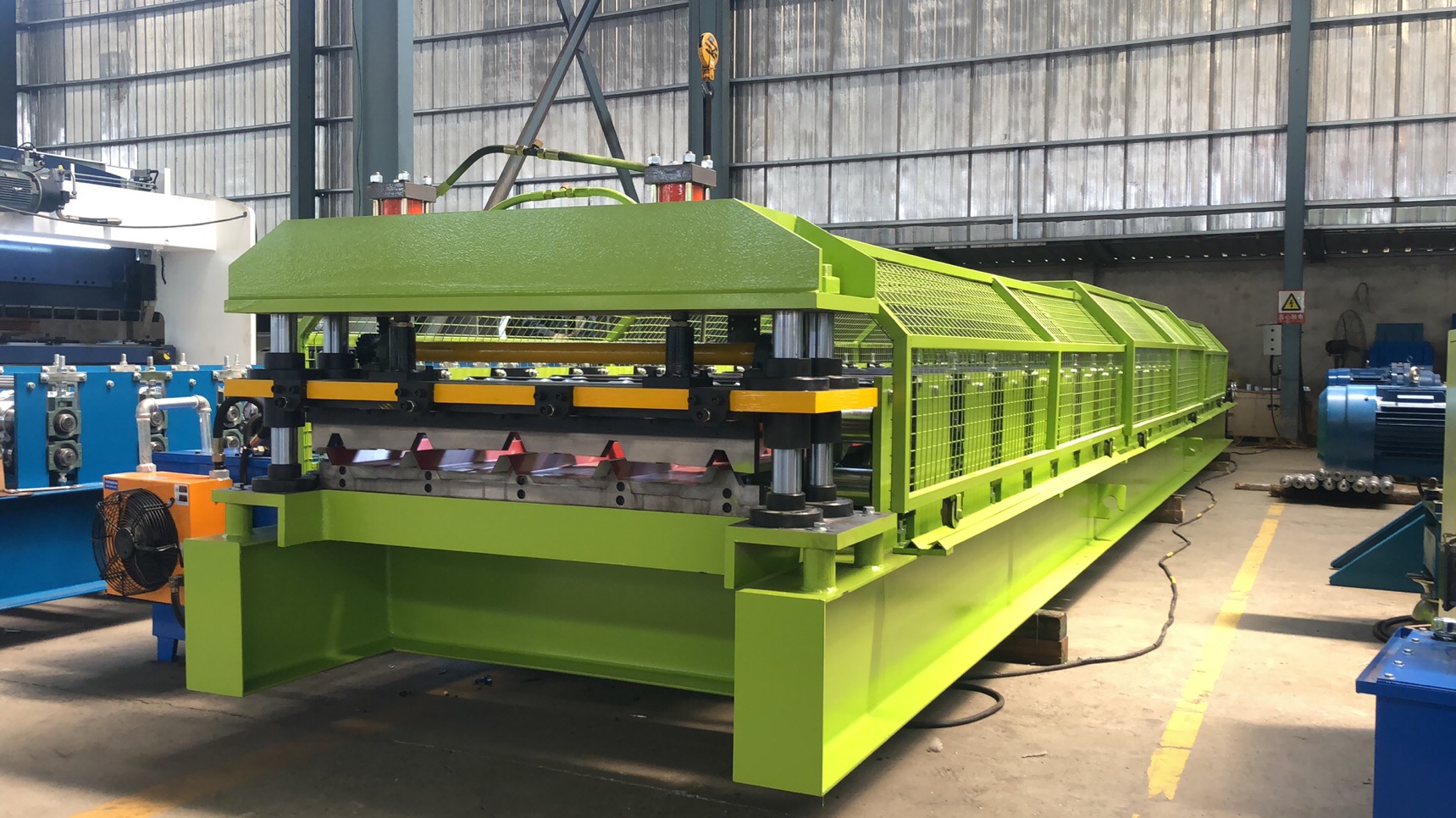 Tr6 Trapezoidal Steel Roofing sheet Roll forming machine ready for delivery