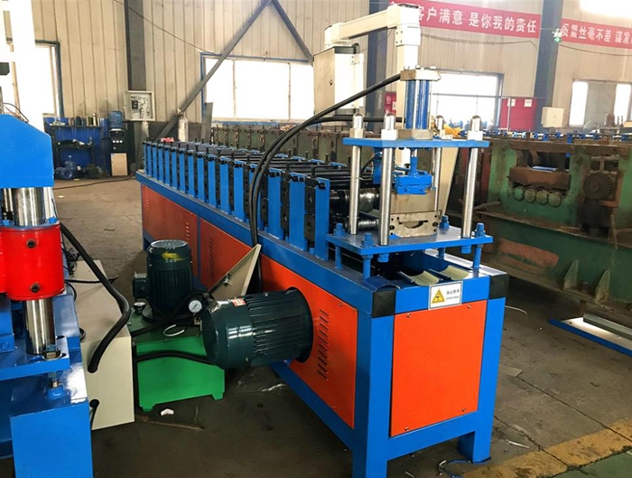 Europe Palisade Metal Fence Roll Forming Machine