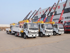 4Ton Hydraulic Telescopic Boom Truck Mounted Crane