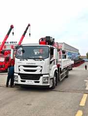 1SUZU Truck Mounted Crane 4X2 10 Ton Telescopic Boom Lorry Heavy Vehicle Lifting Crane Construction Transport