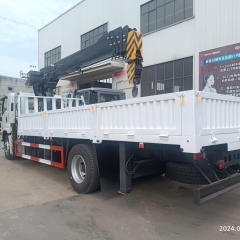 Japanese Brand Truck Mounted 8 Ton Crane 5 Setion Lifting Boom Equipment 4X2 Telescopic Arm Truck Export