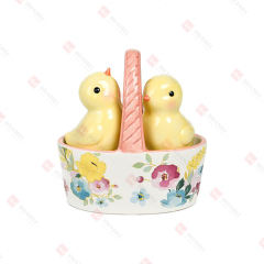 SET/3 FLORAL PEEP SALT AND PEPPER SHAKER WITH A BASKET