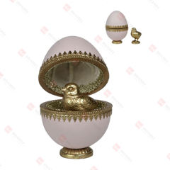 SM RESIN SURPRISE
DRESDEN EGG