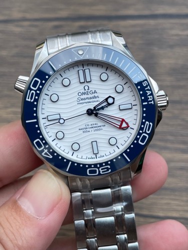 Replica Omega 5A Quality 8806 Clone Movement 54 Hours Power 1:1 43mm Seamaster 300m VS Factory Watch