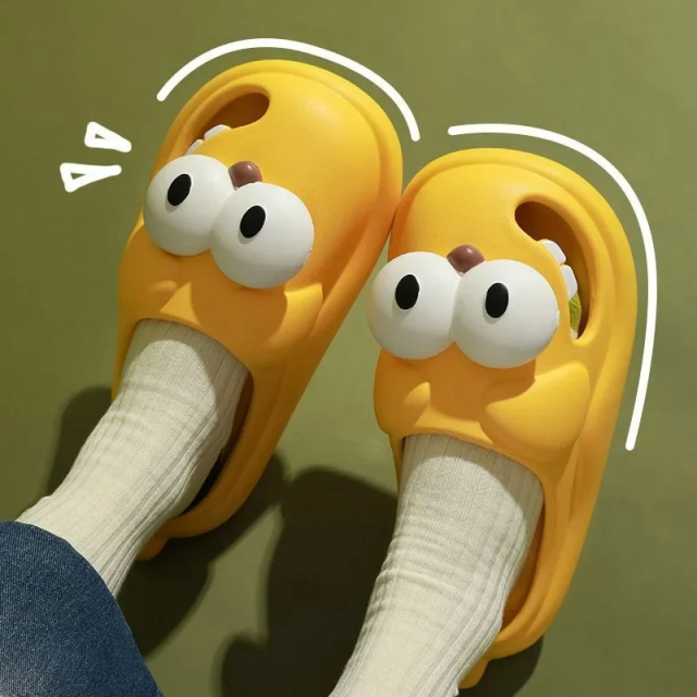Women's Kawaii Cartoon Slides, Cute Big Eyes Puppy EVA Non Slip Shoes, Indoor & Outdoor Sandals
