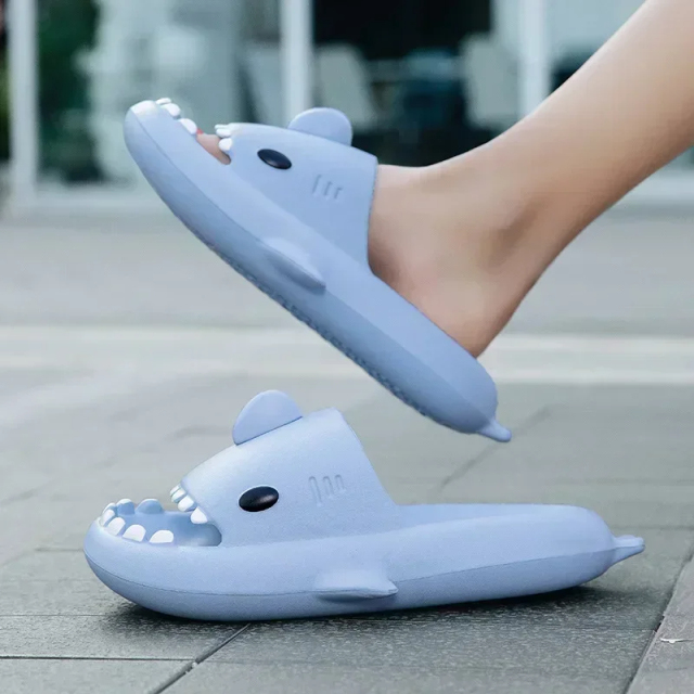 2024 New Summer Shark Slippers Women Slides Men Bathroom Flip Flops Home Anti-Skid Flat Shoes Outdoor Children's Funny Sandals