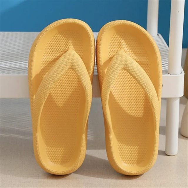 Soft Sole EVA Women's Flip Flops 2023 Summer Beach Non-slip Cloud Slippers Women Thick Platform Clip Toe Bathroom Slides