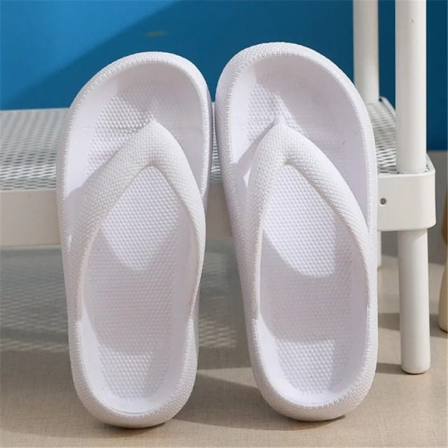 Soft Sole EVA Women's Flip Flops 2023 Summer Beach Non-slip Cloud Slippers Women Thick Platform Clip Toe Bathroom Slides