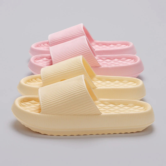 Women's Thick Platform Cloud Slippers Summer Beach EVA Soft Sole Pillow Slides Flip Flops Woman Non Slip Bathroom Home Slippers