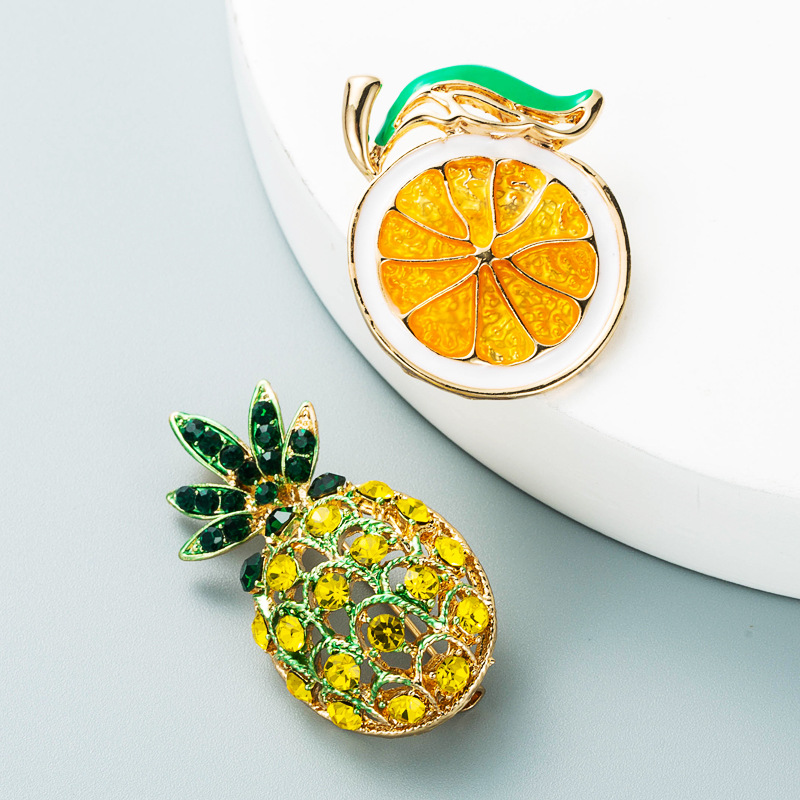 Wholesale Jewelry Imitation Fruit Design Brooch