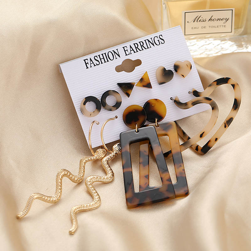 Earrings Set Creative Retro Snake Element Fashion Love Distributor