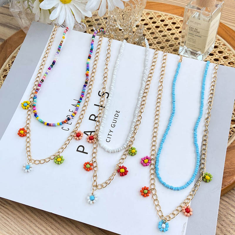 Bohemian Multilayer Pearl Daisy Pendant Necklace Simple Holiday Distributor