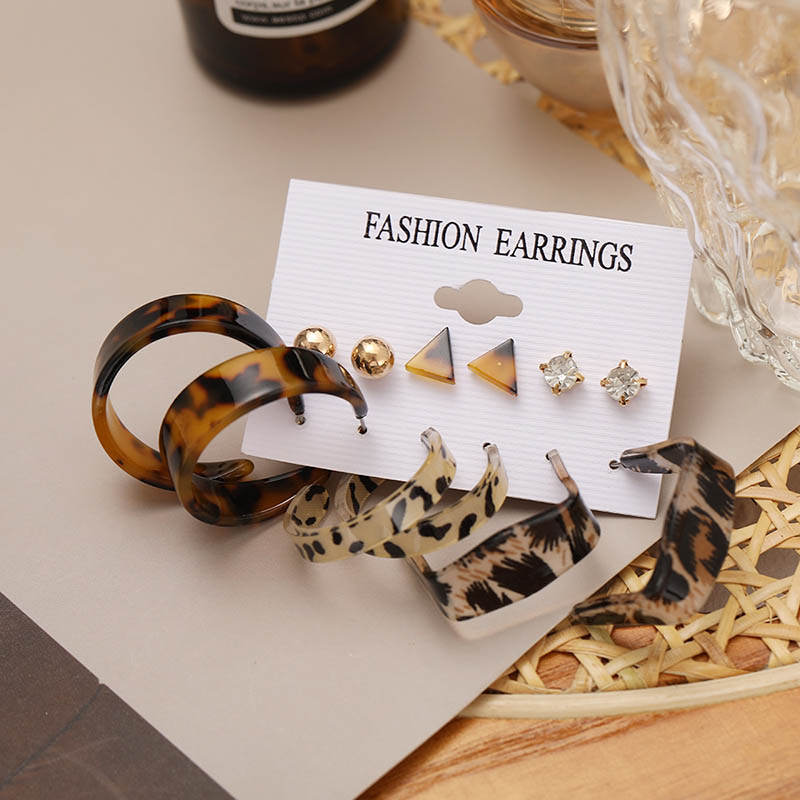 Retro Earrings Set Creative Personality Leopard-print Pearls Distributor