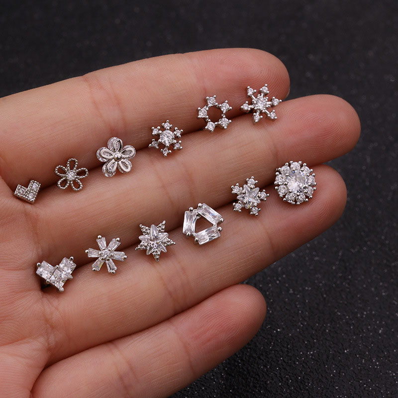 Wholesale Creative Snowflake Zircon Ear Bone Nails Micro-inlaid Zircon Body Piercing Jewelry Vendors