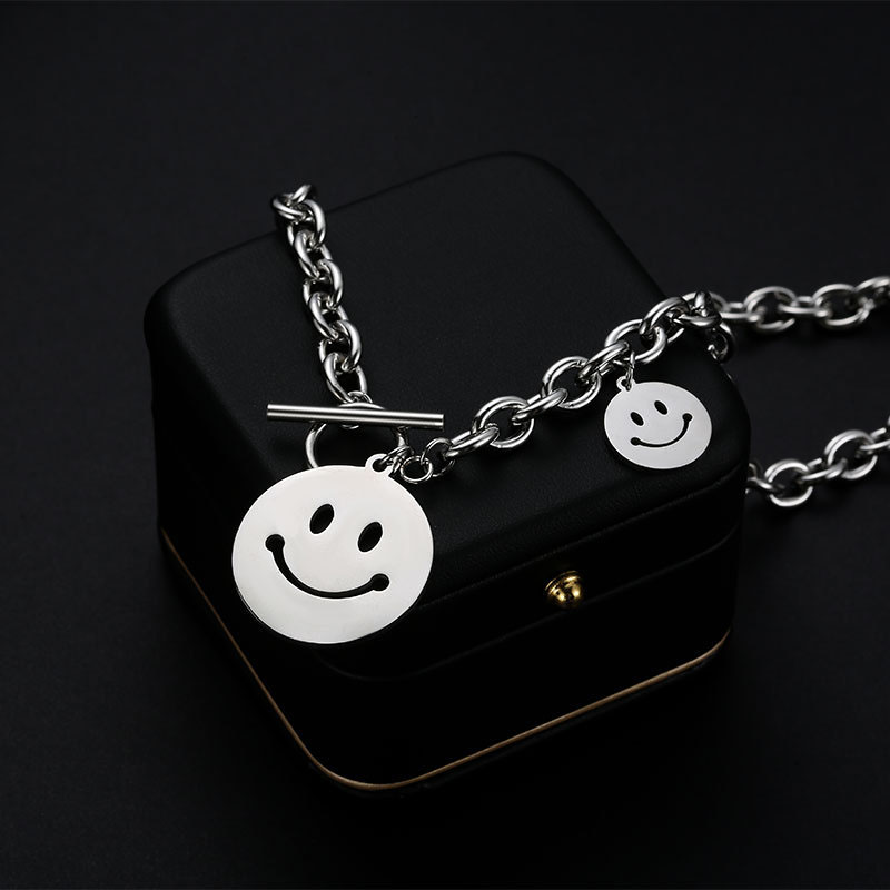 Wholesale Hip Hop Stainless Steel Round Piece Smiley Face Necklace Pendant