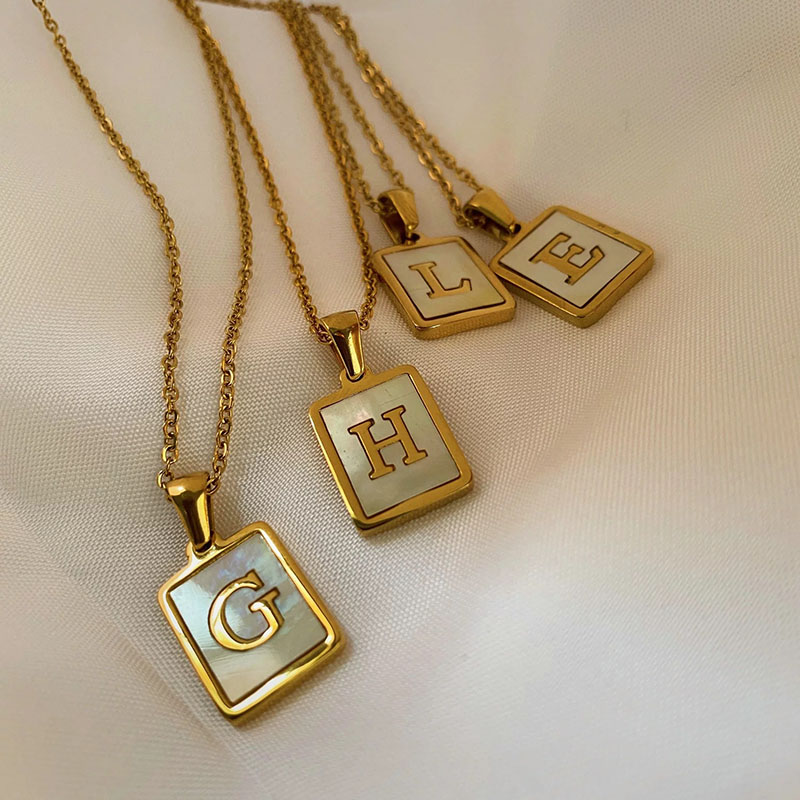 18k Gold Stainless Steel Letter A-z Necklace White Rectangle Shell Letter Pendant Necklace Distributor