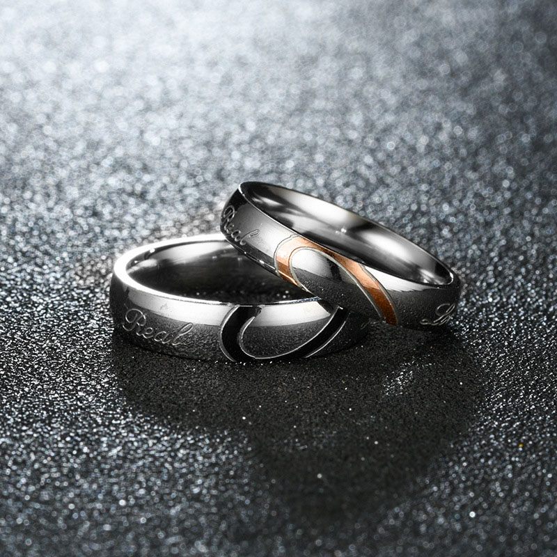 Wholesale Korean Version Of Titanium Steel Love Couple Rings Vendors