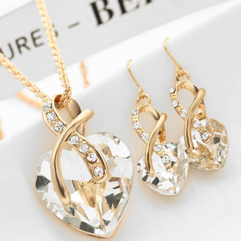 Wholesale Whole Wedding Dinner Party Heart-shaped Artificial Crystal Zircon Earrings Necklace Set