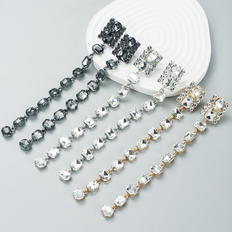 Wholesale Explosive Fashion Long Alloy Tassel Earrings With Diamonds Vendors