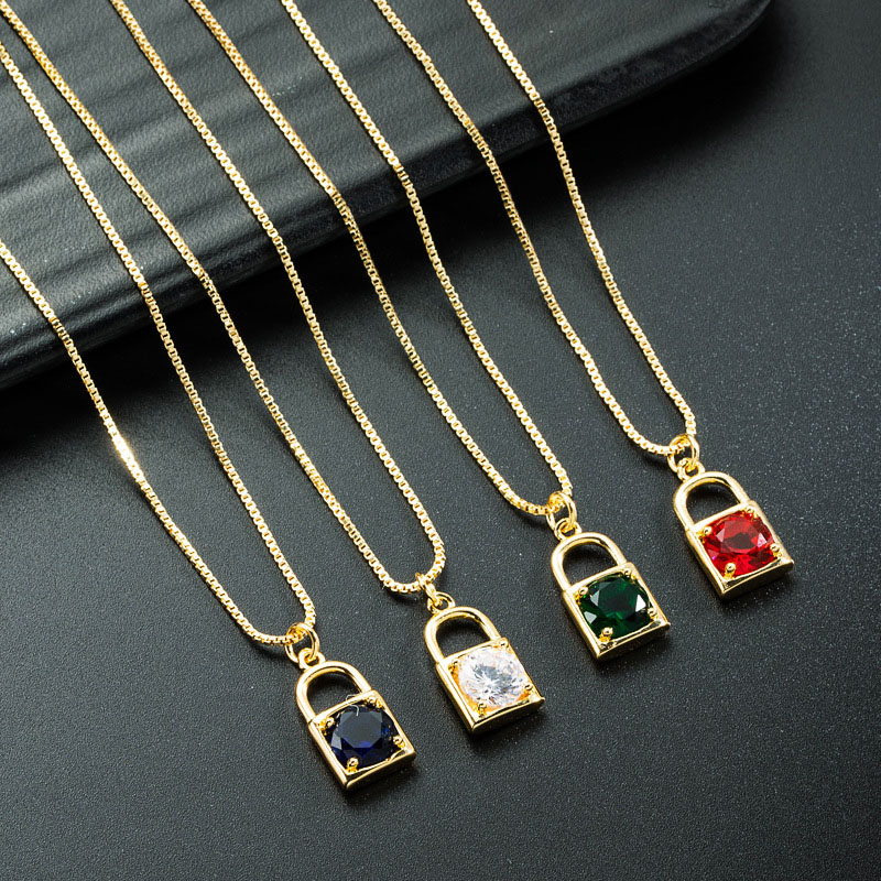 Wholesale Creative Personality Diamond Love Lock Pendant Necklace Couple Vendors