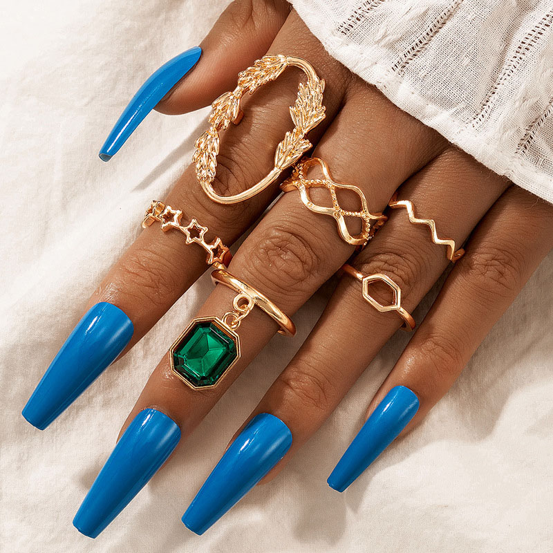 Simple Fashion Finger Ring Pentagram Star Twist Wave Geometric Rice Spike Emerald Gemstone Ring 6 Pieces Set Manufacturer