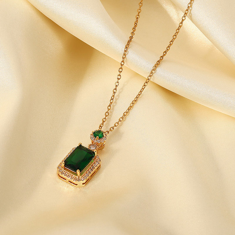 Fashion Green Square White Zirconia Pendant Necklace With Bezel Distributor