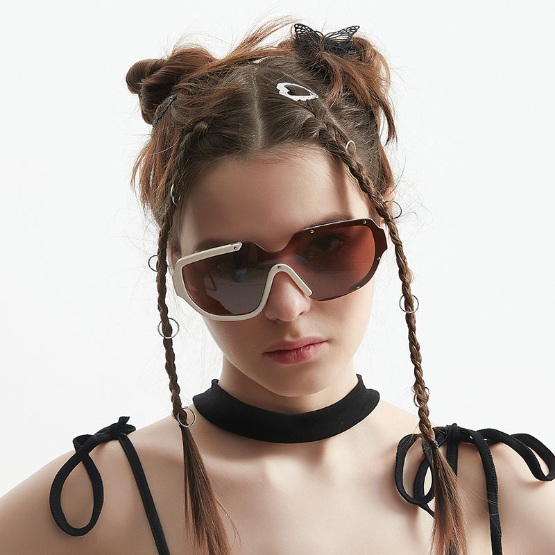 Fashion Half-frame Colorful Metal Rivets Trendy Sunglasses Manufacturer