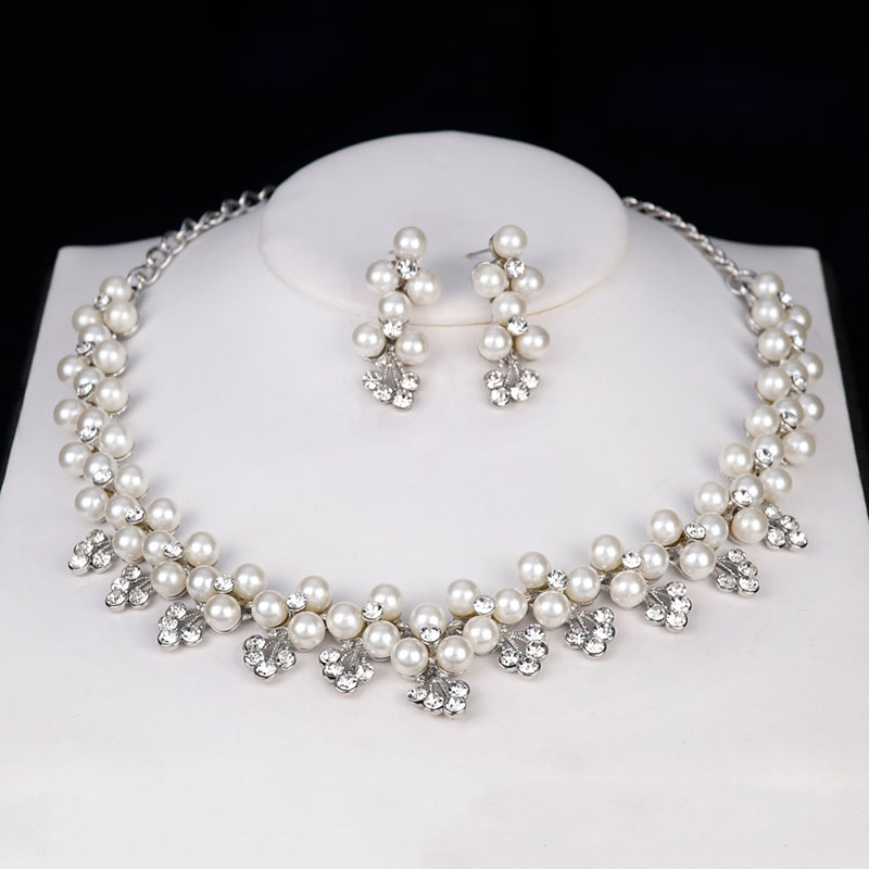 Pearl And Rhinestone Bridal Jewellery Set Manufacturer