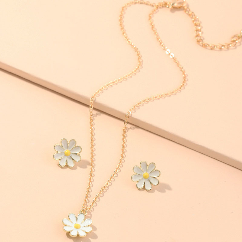 Sweet Oil Drip Flower Necklace Fashion Daisy Earring Set Supplier