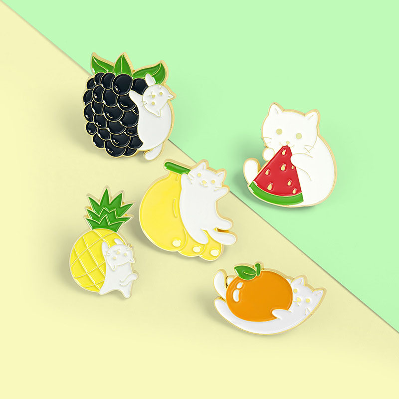 Wholesale Jewelry Fruit Cute Cat Brooch Badge
