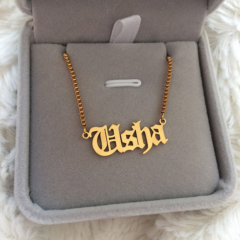 Customized Name Ancient English Font Gold Plated 18k Stainless Steel Necklace Manufacturer
