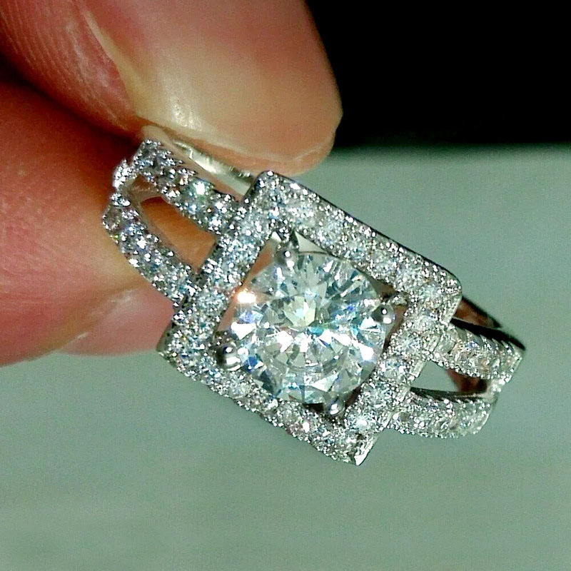 Wholesale Jewelry Delicate Square Zirconia Ring With Round Diamonds
