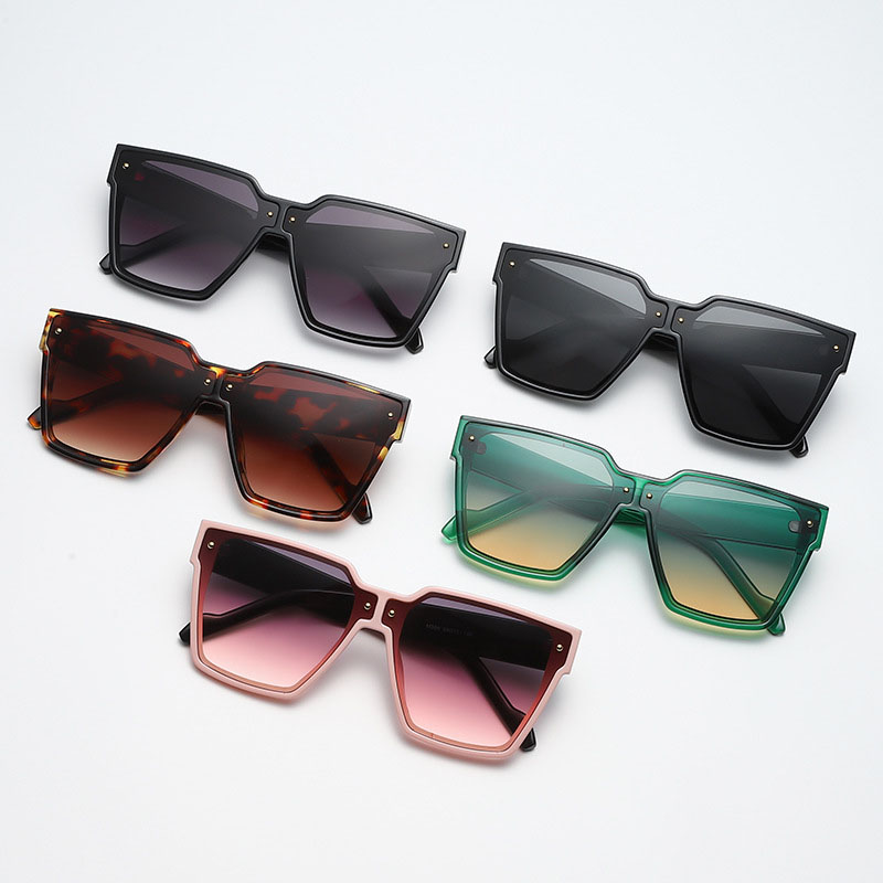 Square Rice Studded Sunglasses Large Frame Gradient Colour Supplier