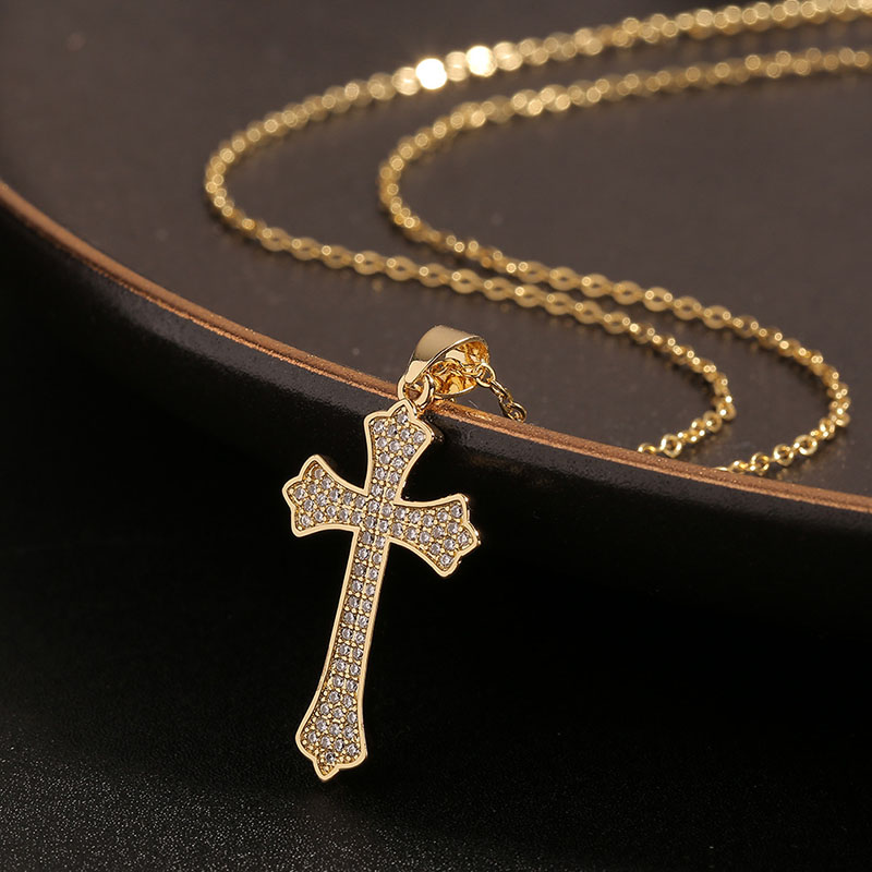 Copper Inlaid Zirconia Cross Pendant Fashionable Women's Necklace Manufacturer