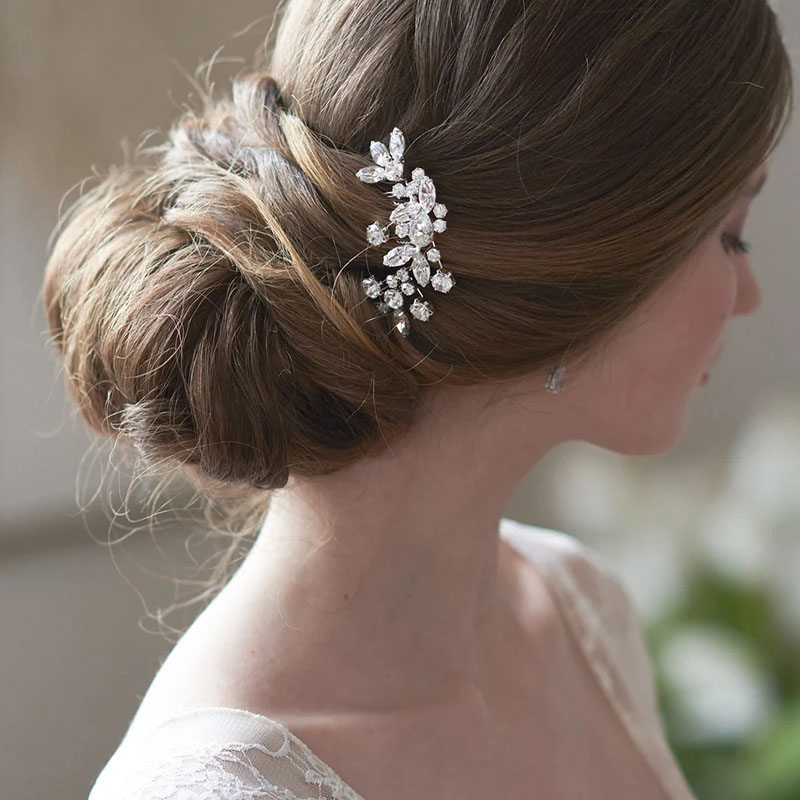 Fashion Light Luxury Handmade Crystal Hair Comb Wedding Accessories Matching Bridal Hair Accessories Distributor
