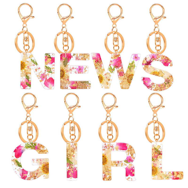 Wholesale Jewelry Dried Flowers Embossed English Letters Popular Crystal Drip Adhesive Keychain Daisy Petals