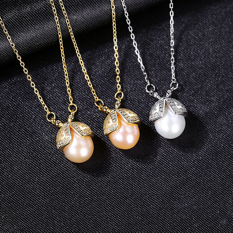 Wholesale S925 Silver Freshwater Pearl Pendant Fashion With Diamonds Ladybug Necklace Collarbone Chain Silver