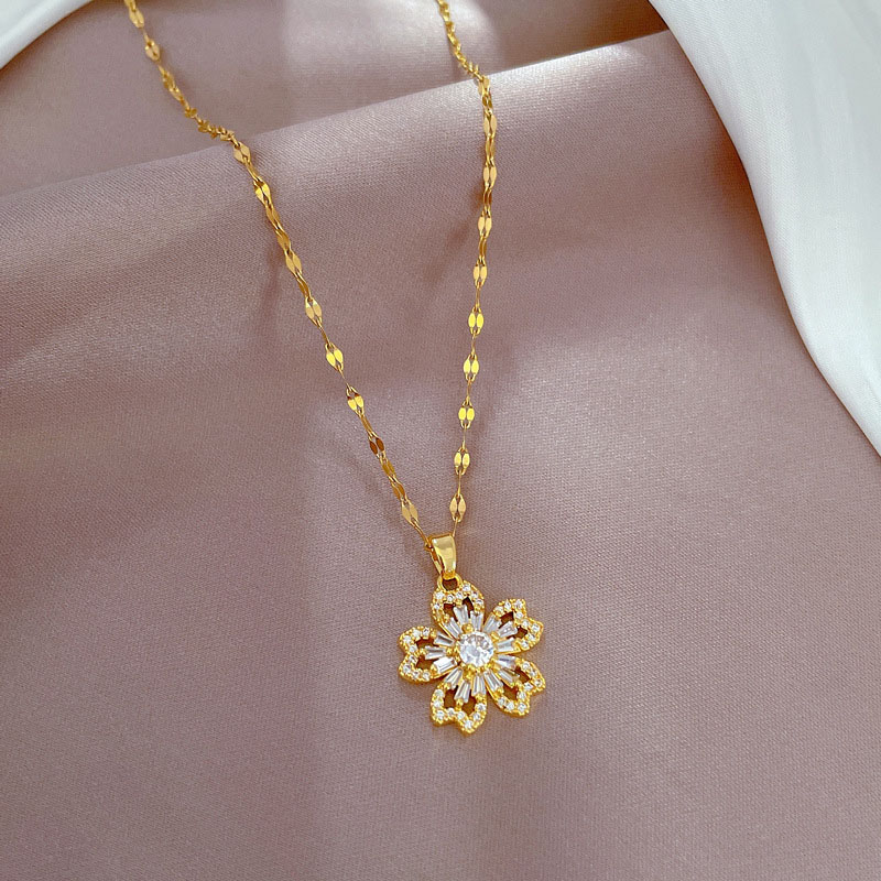 Wholesale Titanium Steel Young Luxury Flowers Full Of Diamonds Zircon Necklace With Korean Style
