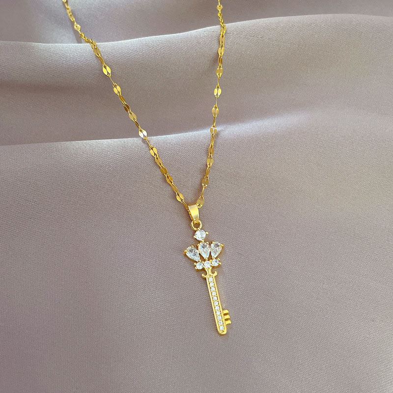 Titanium Steel Light Luxury Full Diamond Crown Key Real Gold Necklace Clavicle Chain Manufacturer